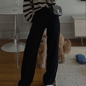 Aritzia The Effortless Pant Cropped in Black